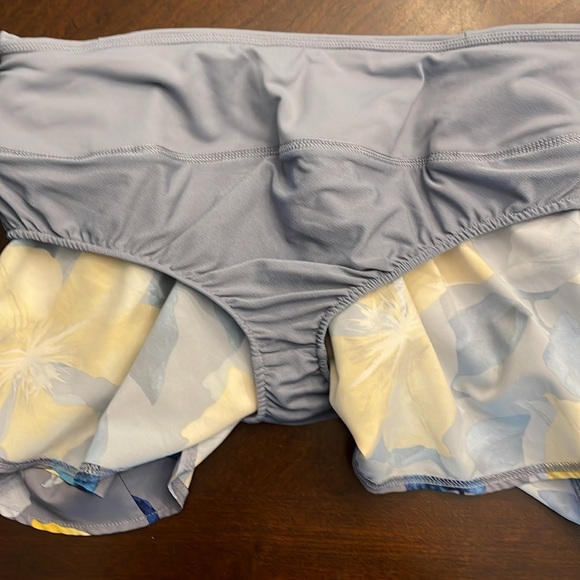 CALIA Running Shorts from Carrie Underwood - Picture 16 of 16